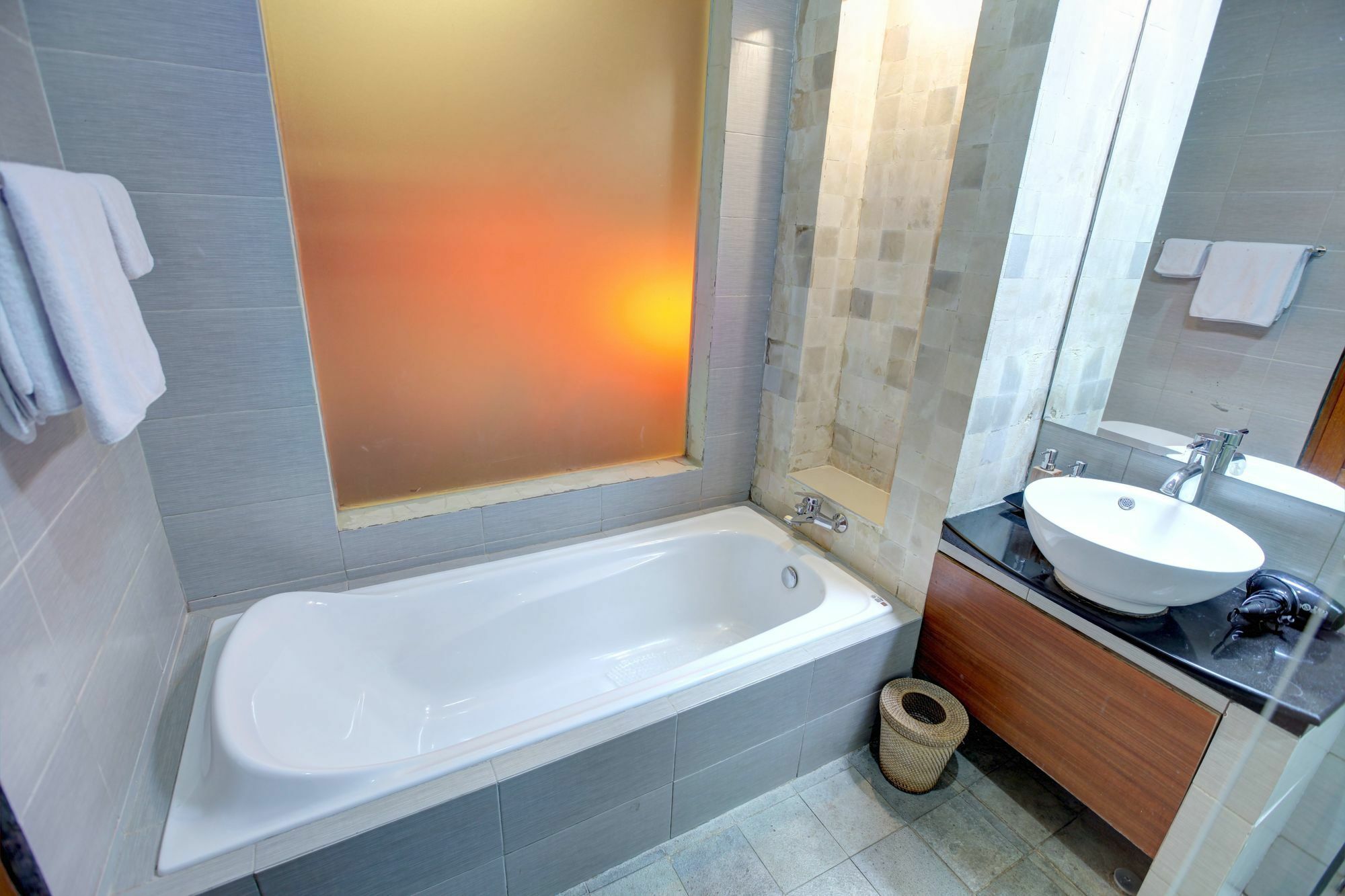 Gana Hotel & Restaurant Ubud  Ngoại thất bức ảnh
